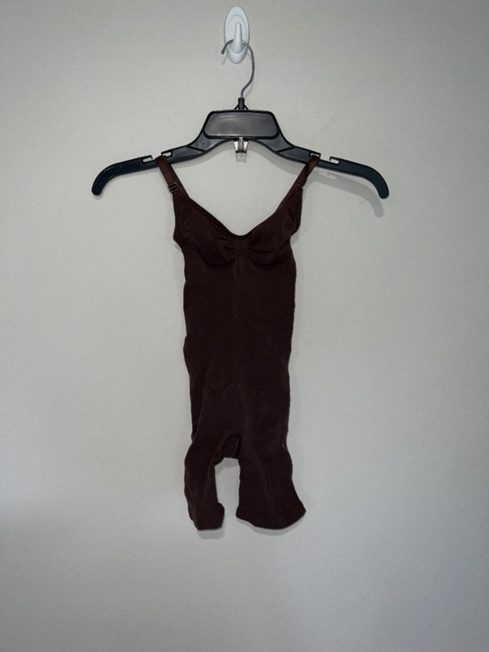 SKIMS SEAMLESS SCULPT MID THIGH BODYSUIT COCOA BROWN XS